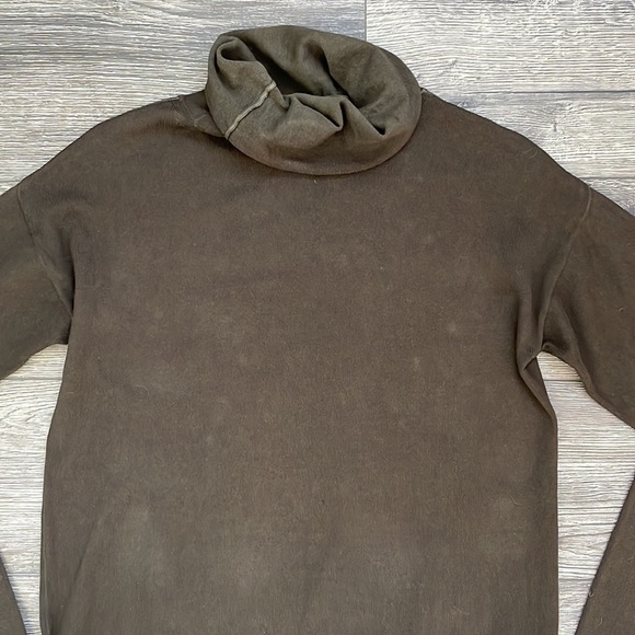 Peruvian Connection | Cotton Turtleneck with Kangaroo Pocket Size XS Olive Green - Picture 10 of 10